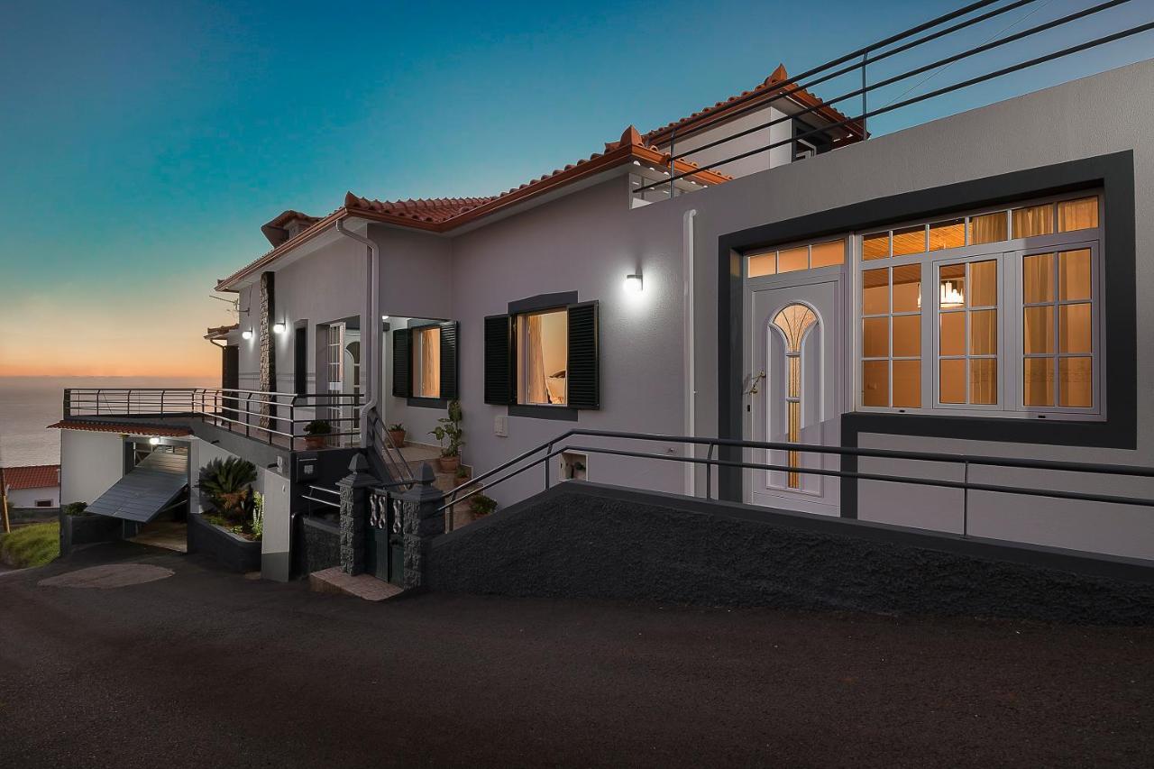 Welcome Home, With A Fantastic View, Sunrise & Sunsets Estreito Da Calheta Extérieur photo